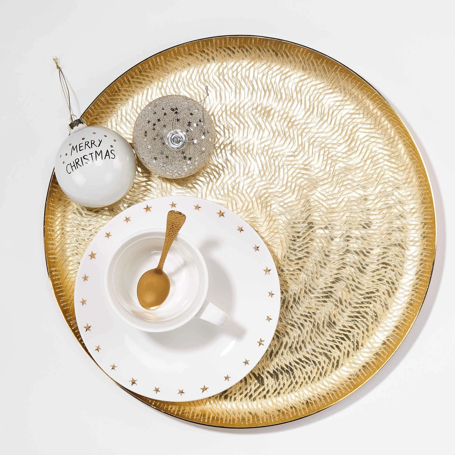 Deko-Teller Ø38cm GOLDEN STAR in Gold Deko-Teller Ø38cm GOLDEN STAR In Gold -Butlers butlers deko teller o38cm golden star in gold 2