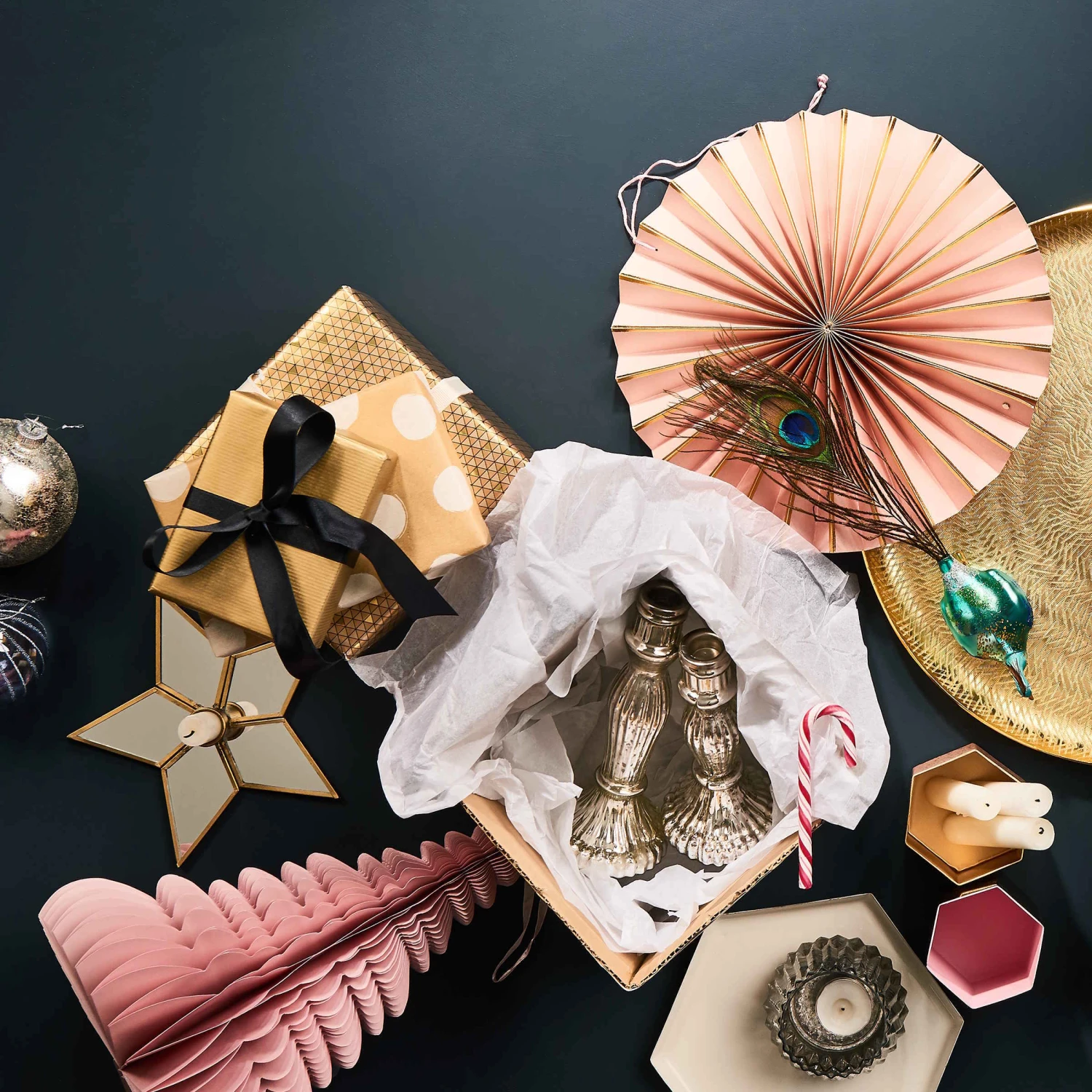 Deko-Teller Ø38cm GOLDEN STAR in Gold Deko-Teller Ø38cm GOLDEN STAR In Gold -Butlers butlers deko teller o38cm golden star in gold 3