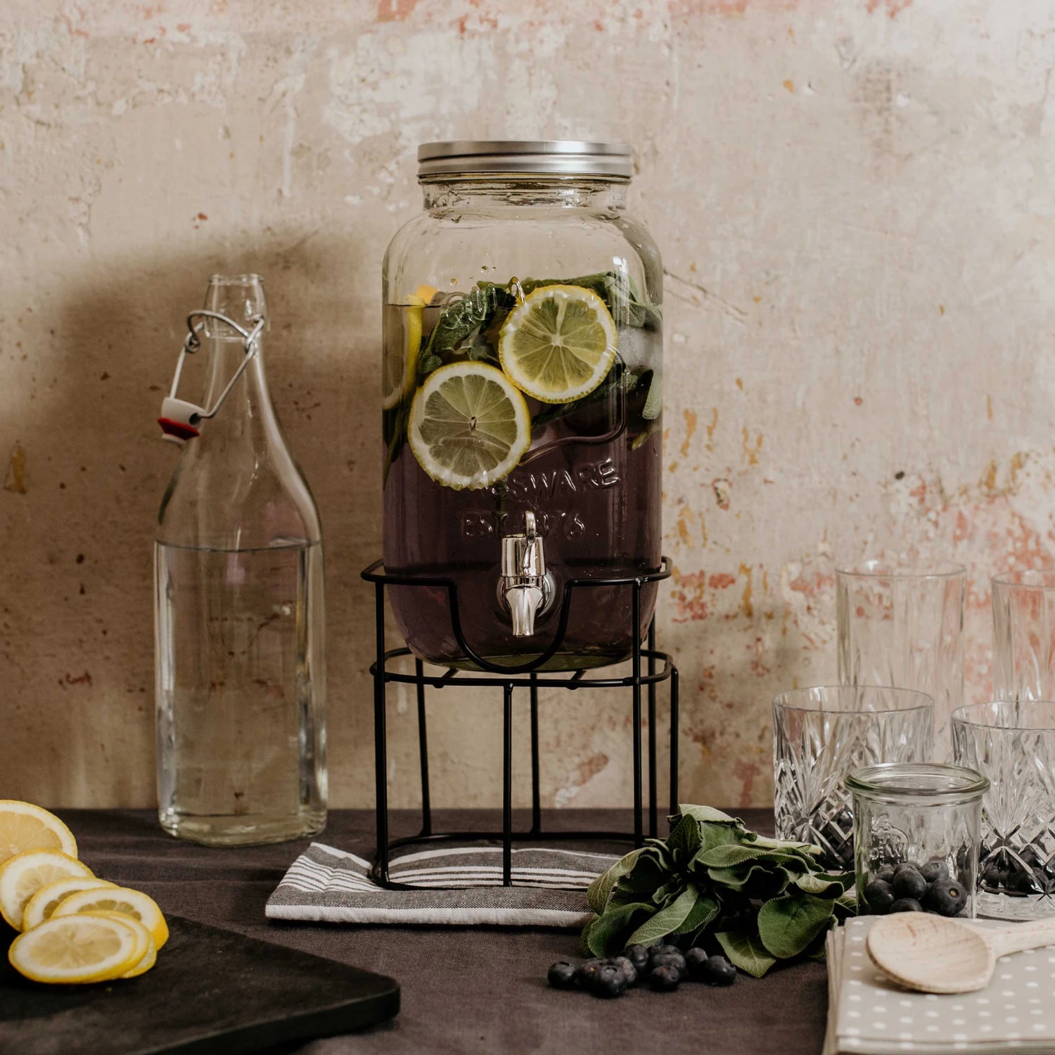 Getränkespender 2-teilig REFRESH in Transparent Getränkespender 2-teilig REFRESH In Transparent -Butlers butlers getrankespender 2 teilig refresh in transparent 1