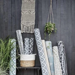 In- & Outdoor-Teppich Circles L 180 X B 118cm COLOUR CLASH In Schwarz-Weiß 8 In- & Outdoor-Teppich Circles L 180 X B 118cm COLOUR CLASH In Schwarz-Weiß -Butlers butlers in and outdoor teppich circles l 180 x b 118cm colour clash in schwarz weiss 6