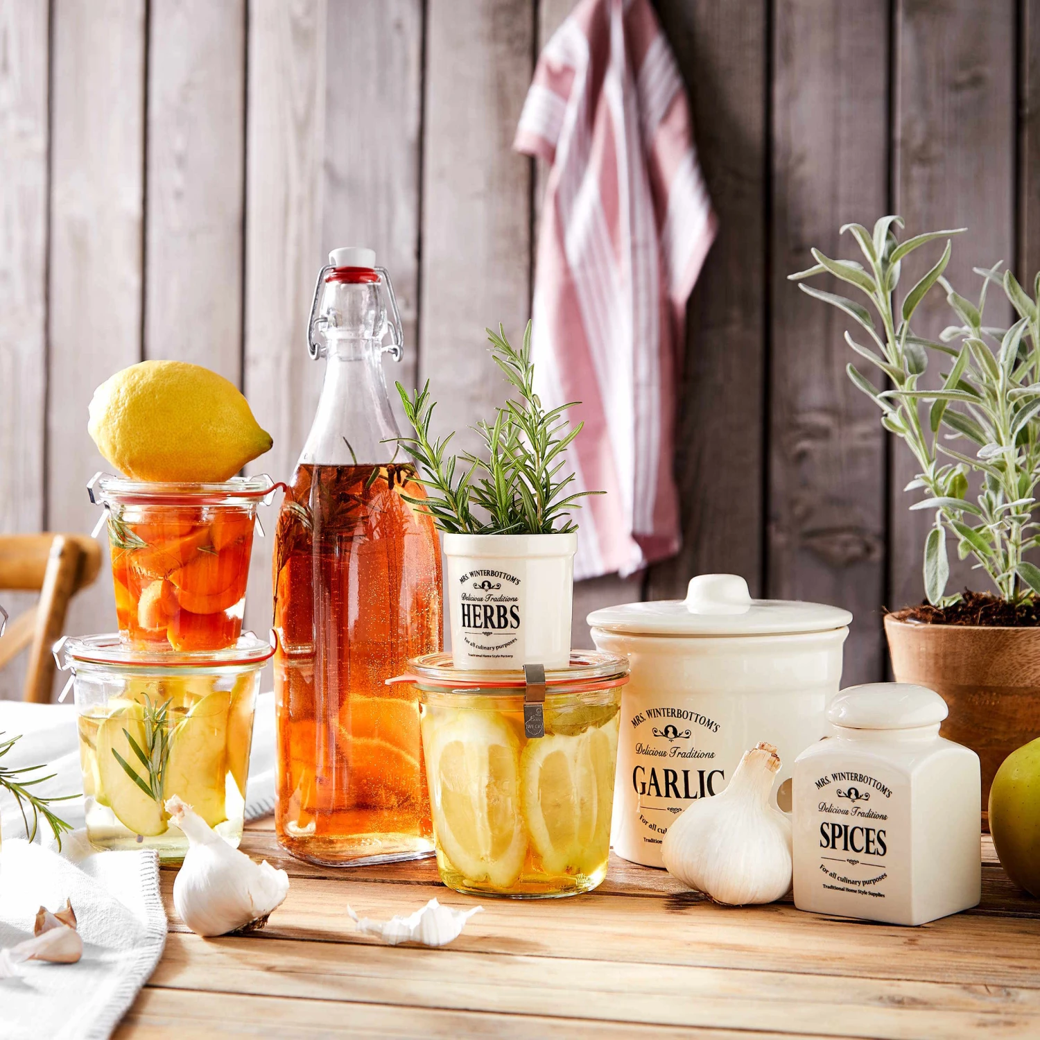 Knoblauchtopf Ø 14 cm MRS. WINTERBOTTOM'S in Creme Knoblauchtopf Ø 14 Cm MRS. WINTERBOTTOM'S In Creme -Butlers butlers knoblauchtopf o 14 cm mrs winterbottoms in creme 3