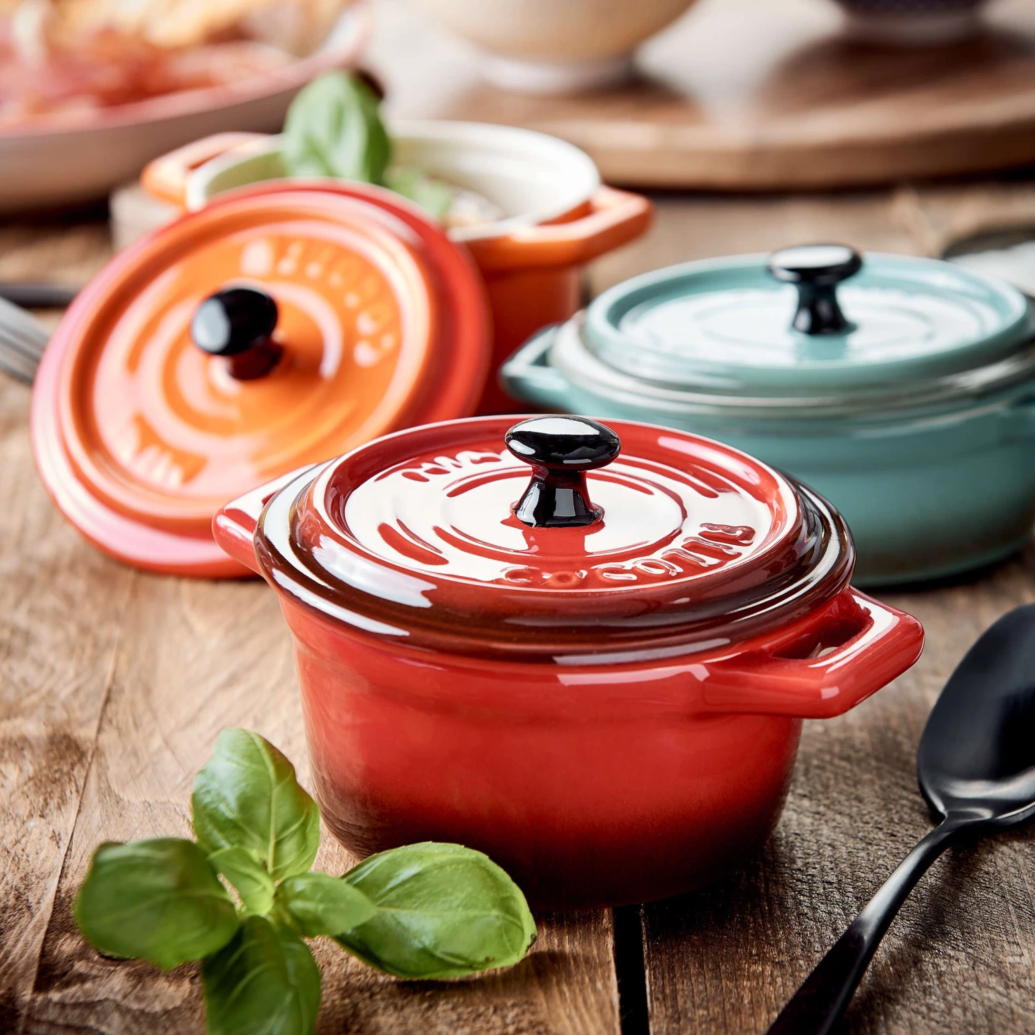 Mini-Auflaufform rund 190ml C'EST SI BON in Rot Mini-Auflaufform Rund 190ml C'EST SI BON In Rot -Butlers butlers mini auflaufform rund 190ml cest si bon in rot 1