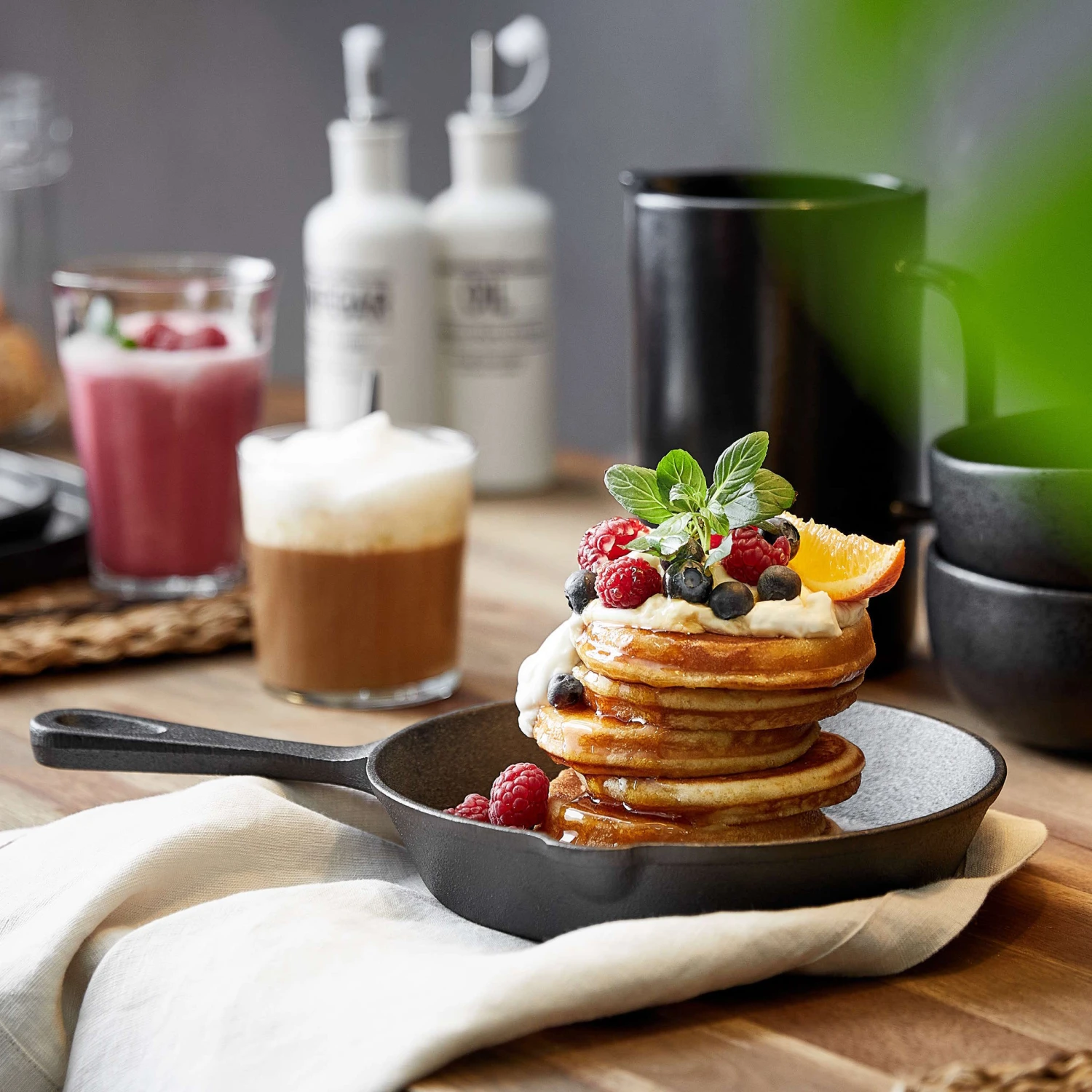 Shakshuka-Pfanne Ø20cm SHAKSHUKA in Schwarz Shakshuka-Pfanne Ø20cm SHAKSHUKA In Schwarz -Butlers butlers shakshuka pfanne o20cm shakshuka in schwarz 1